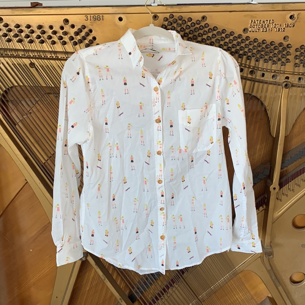 Anthro Roller skating girls white button up blouse, size M Acoté